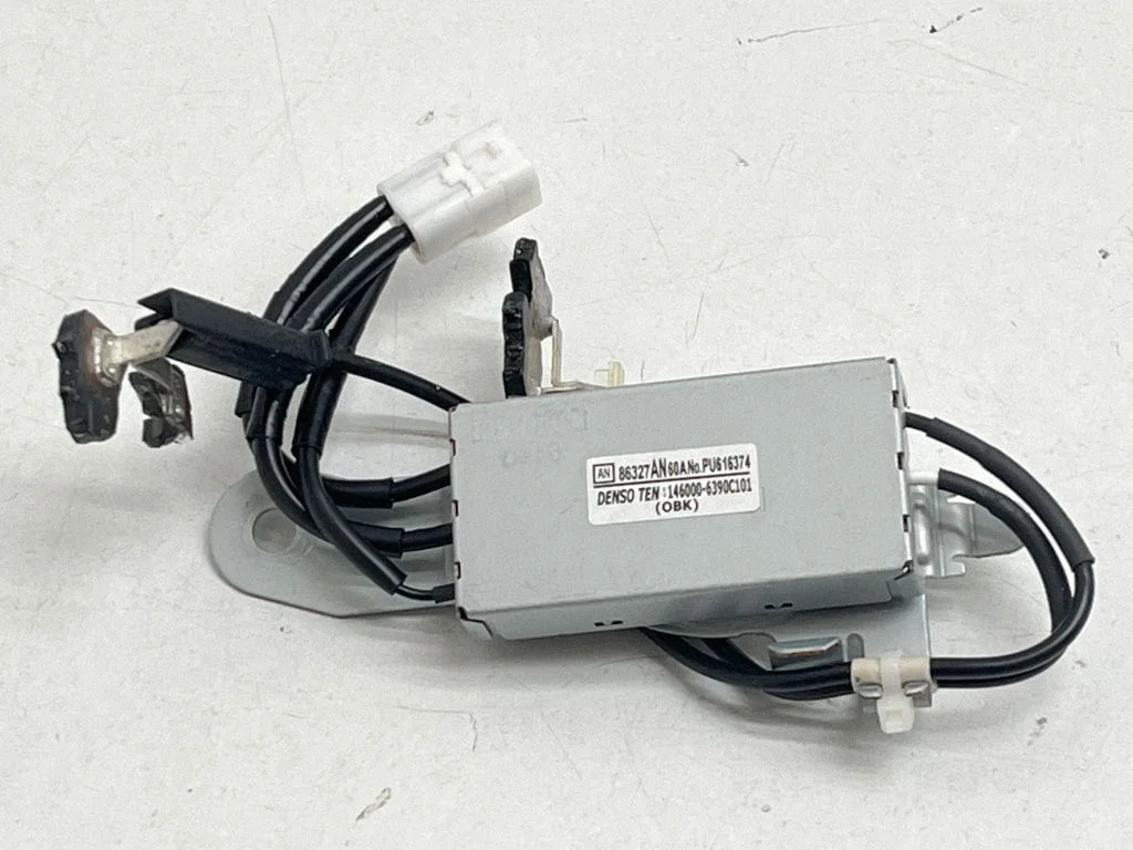 Antenas pastiprinātājs 86327AN60A