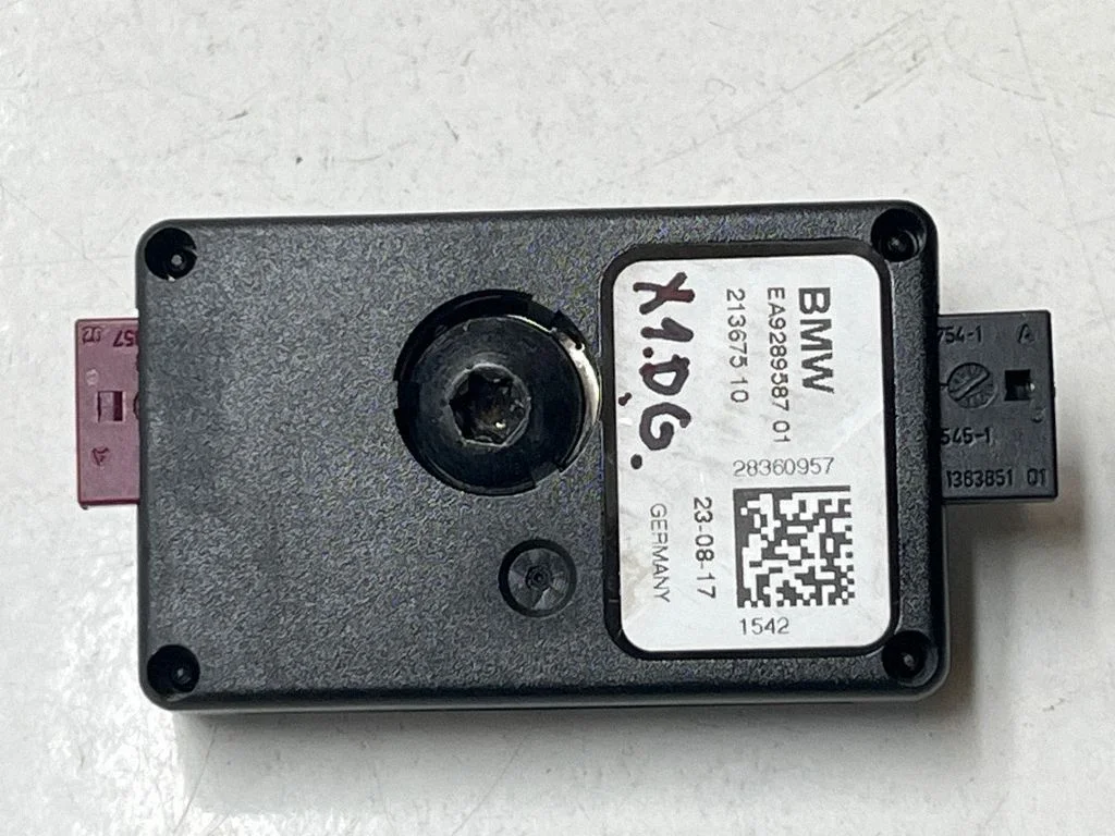 Wzmacniacz antenowy EA9289587