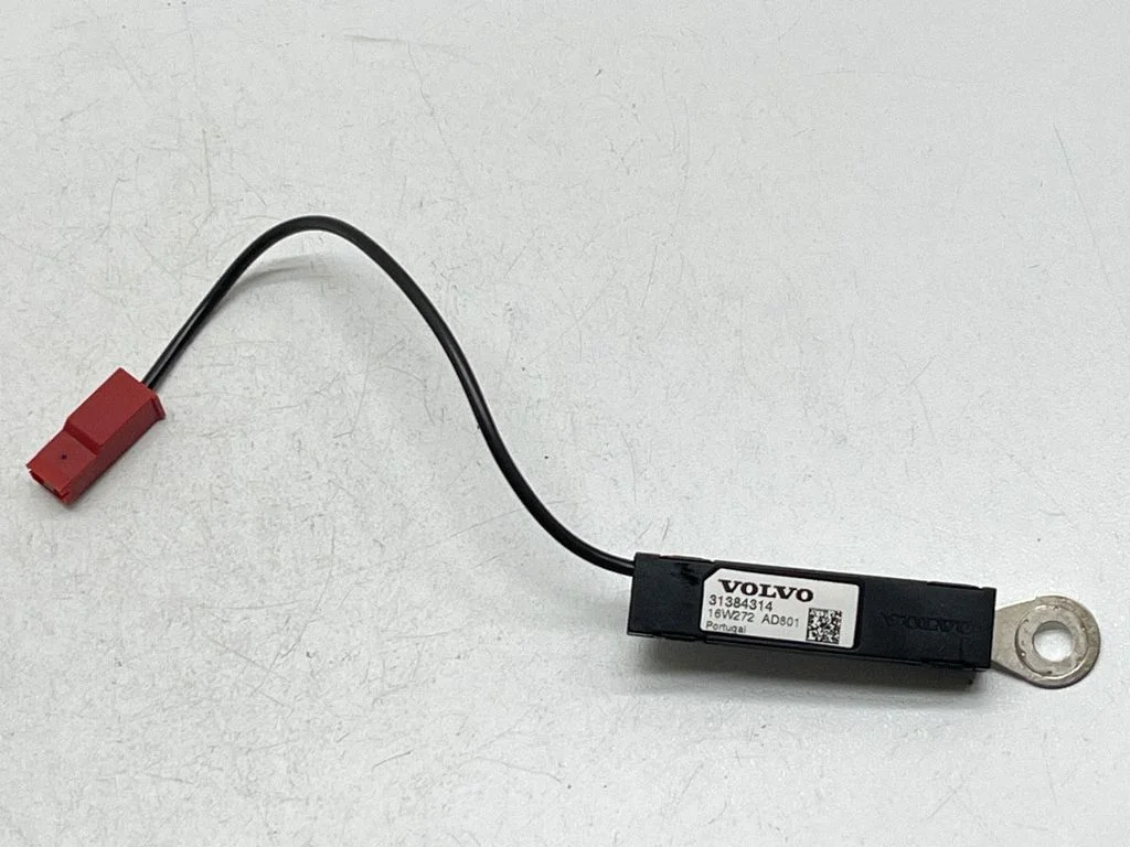 Antenas pastiprinātājs – Volvo S90, V90 (2016-)