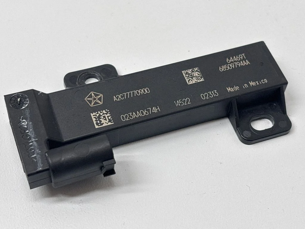 Antenas pastiprinātājs 68509794AA