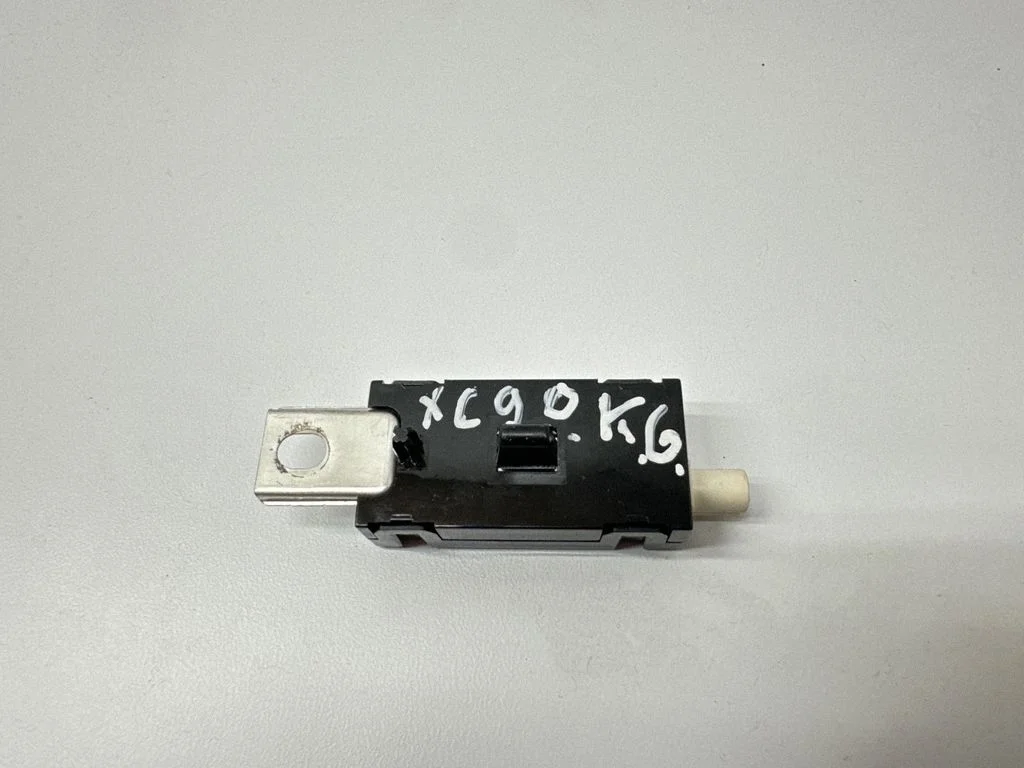 Antenas pastiprinātājs – Volvo XC90 (2014-)