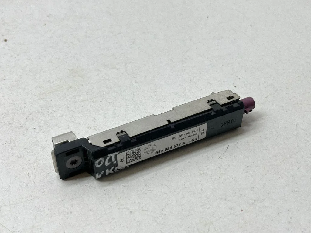Wzmacniacz antenowy – Skoda Octavia Mk3 (5E) (2013-2019)