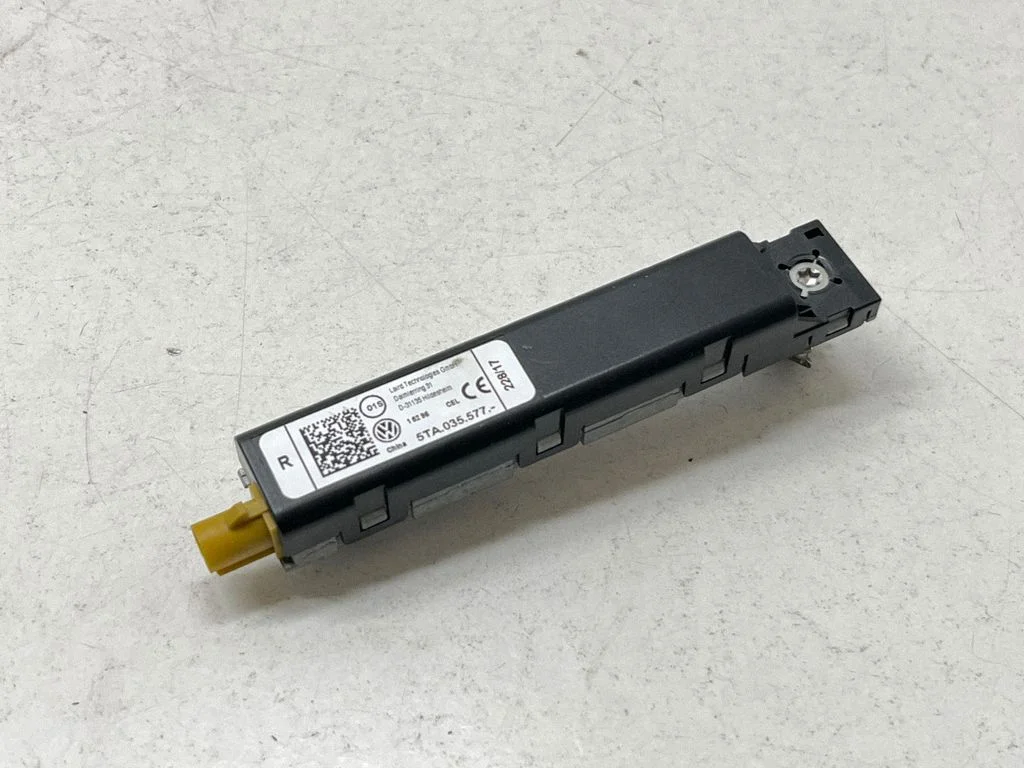 Antenas pastiprinātājs 5TA035577
