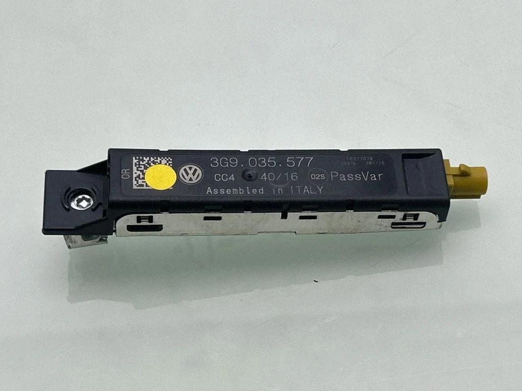 Antenas pastiprinātājs – Volkswagen Passat B7 USA (2012-2019)
