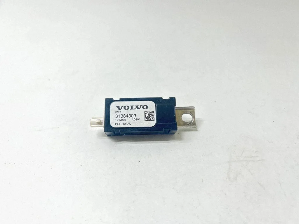 Antenas pastiprinātājs – Volvo S90, V90 (2016-)