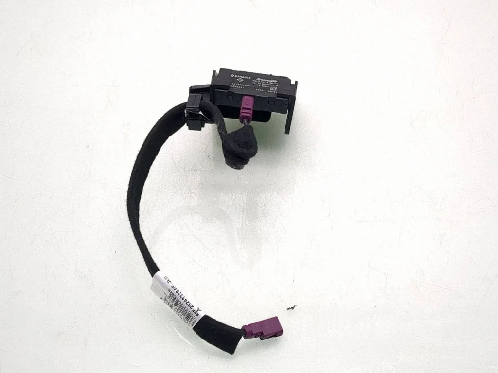Aerial antenna amplifier 282122683R