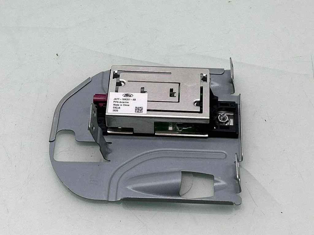 Antenas pastiprinātājs JX7T19K351AB