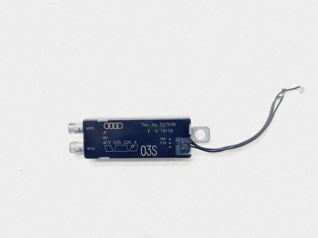 Antenas pastiprinātājs – Audi A6 Allroad C6 (2006-2011)