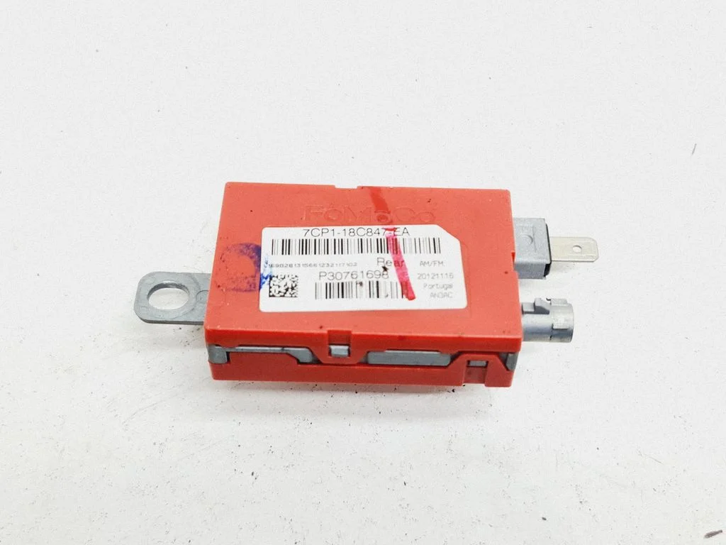 Aerial antenna amplifier – Volvo S60 (2011-2013)
