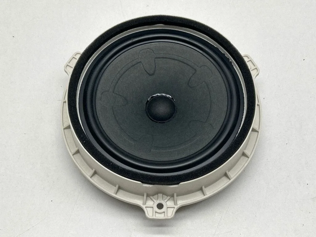 Front door speaker 96330AT000