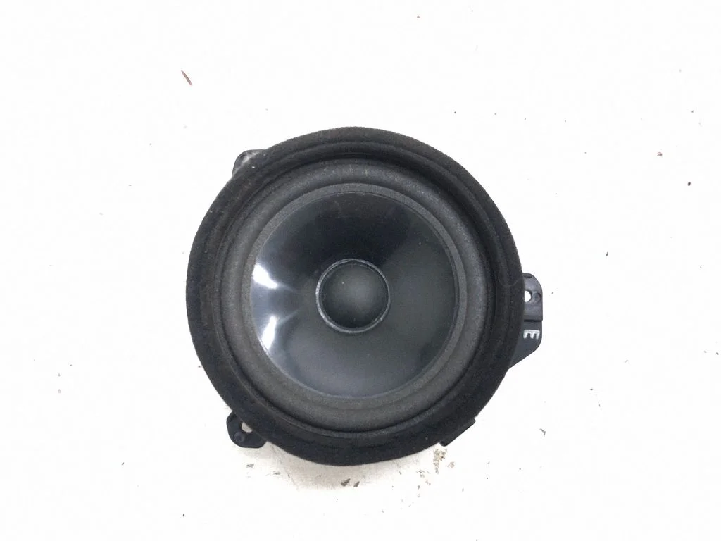 Front door speaker – Subaru Outback (2009-2014)