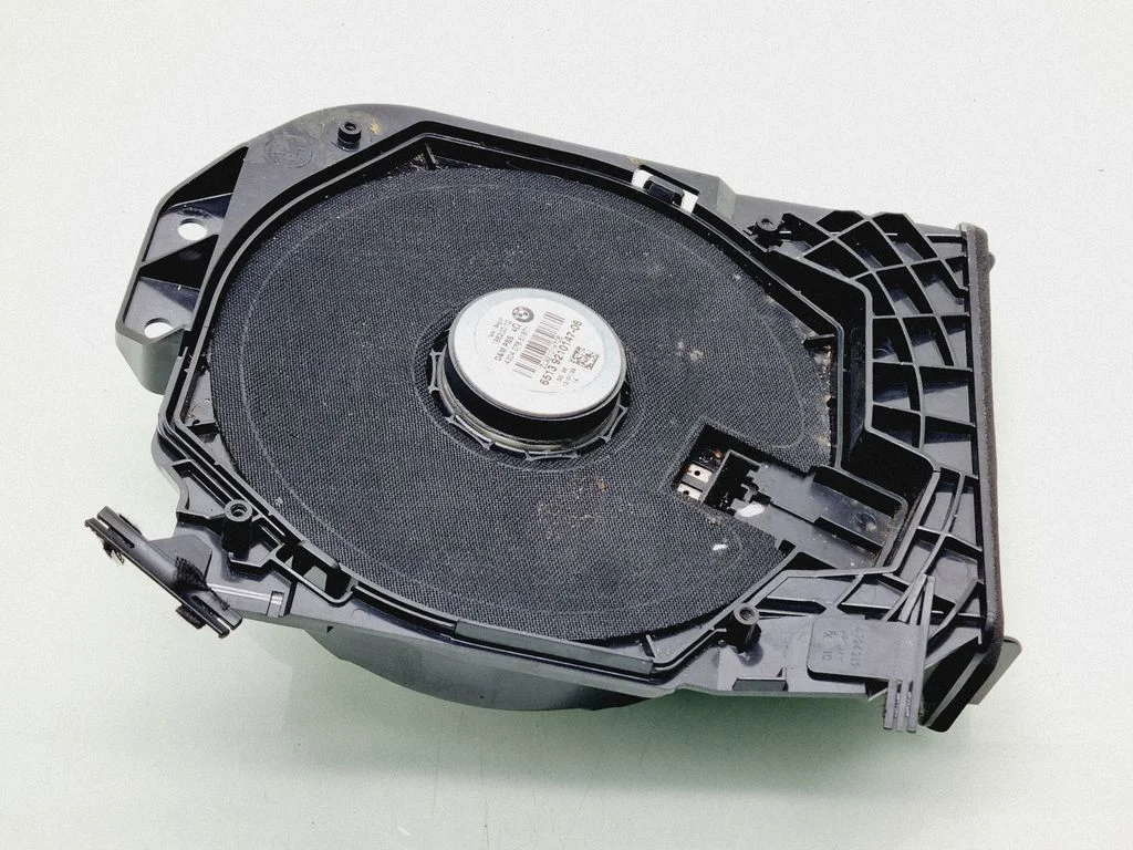 Zemfrekvences skaļrunis – BMW 3. sērija F30 F35 F31 (2012-2018)