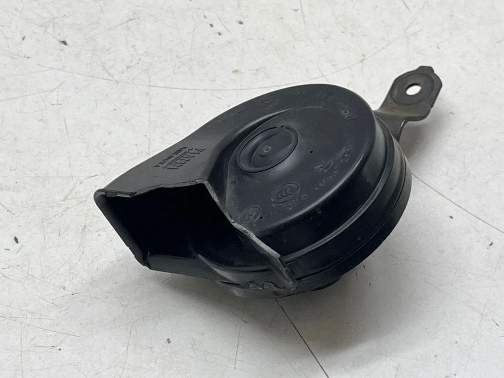 Sygnał dźwiękowy (klakson) A046495