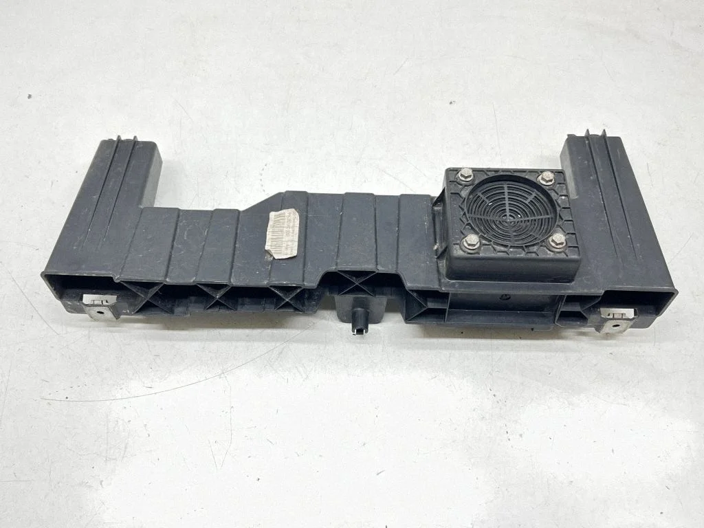 Horn signal – Mercedes-Benz EQC (2019-)