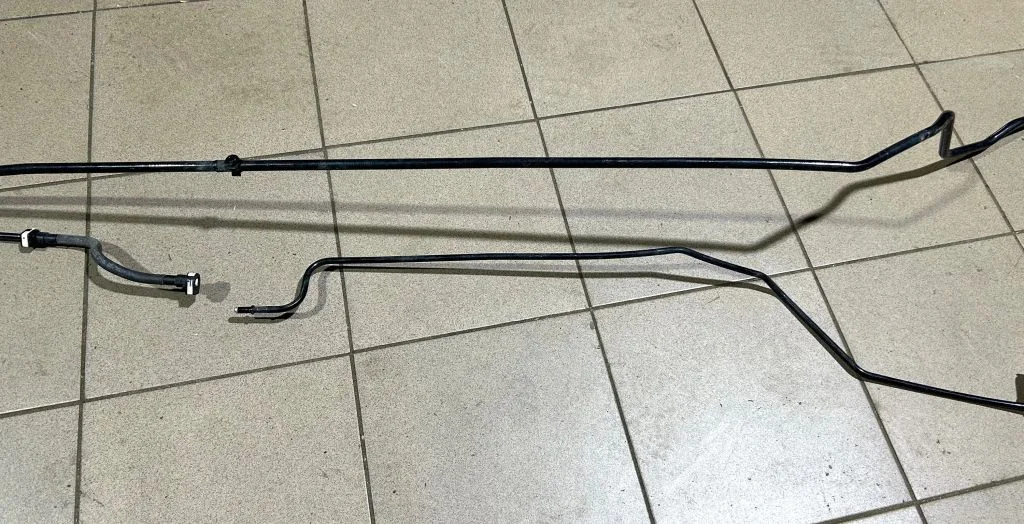 Fuel line/pipe/hose – Volvo S90, V90 (2016-)