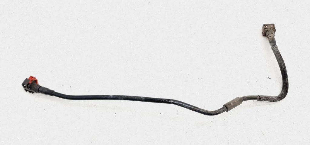 Degvielas caurule (-es) / šļūtene (-es) 31329250