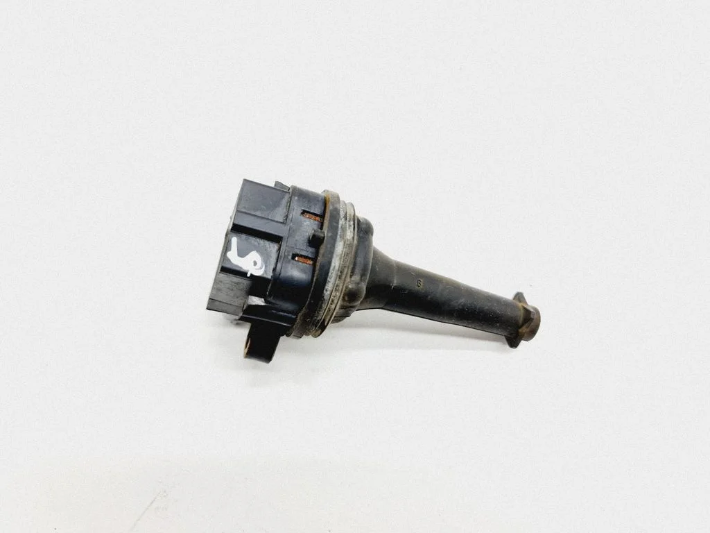 High voltage ignition coil 30713417