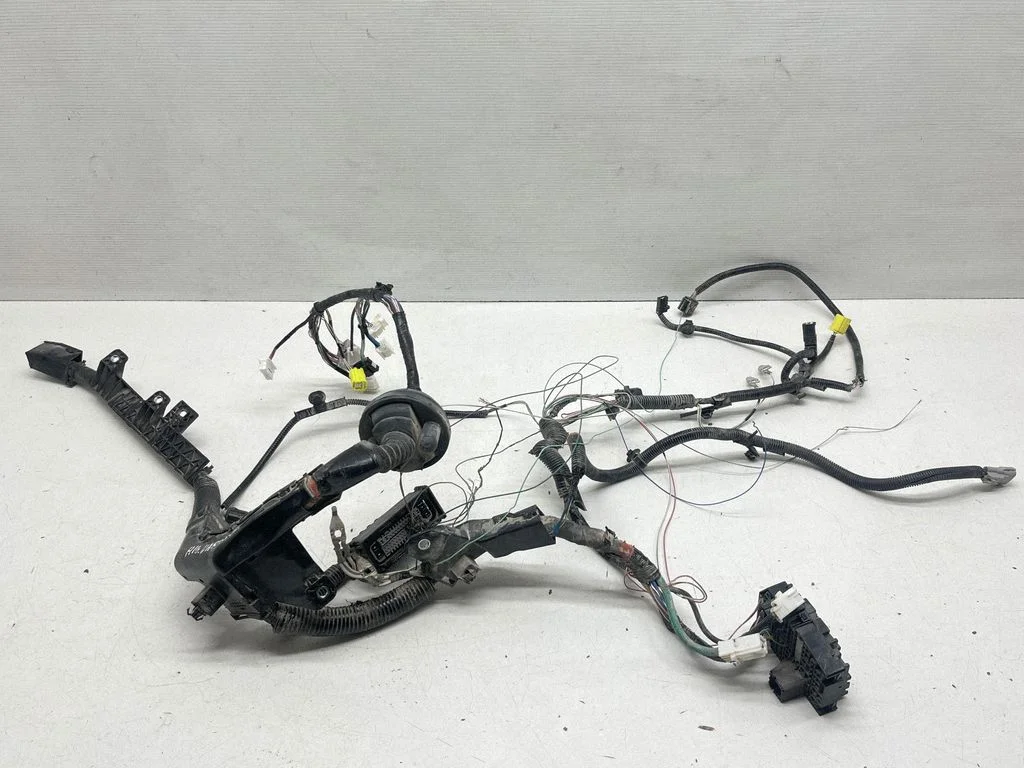 Motora vadu instalācija 828170EA80