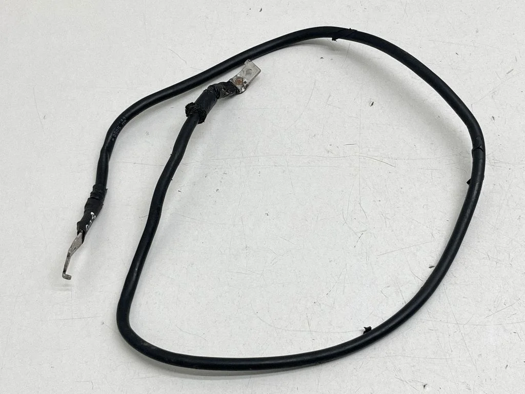Motora vadu instalācija