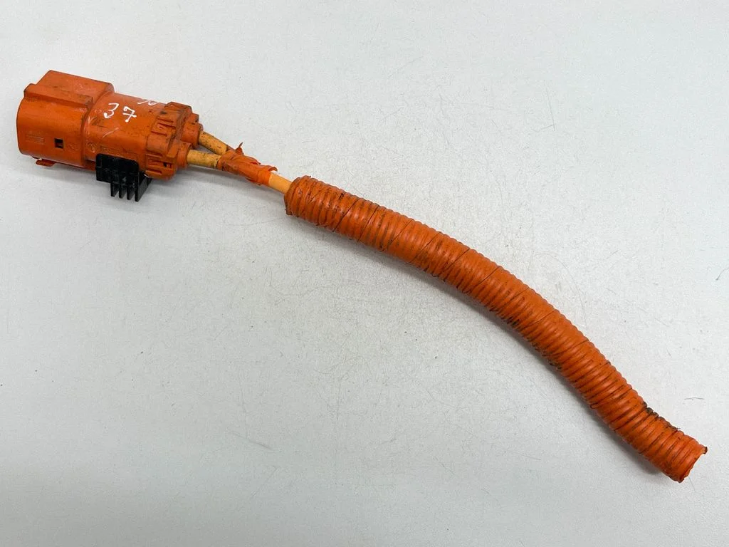 Motora vadu instalācija