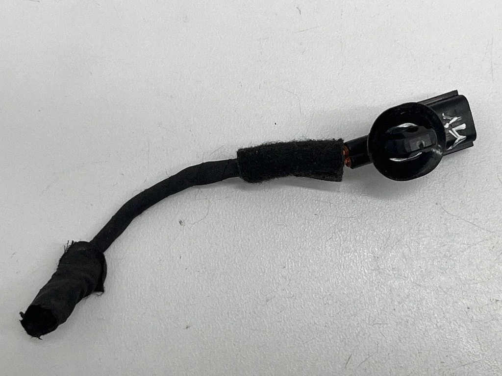 Motora vadu instalācija