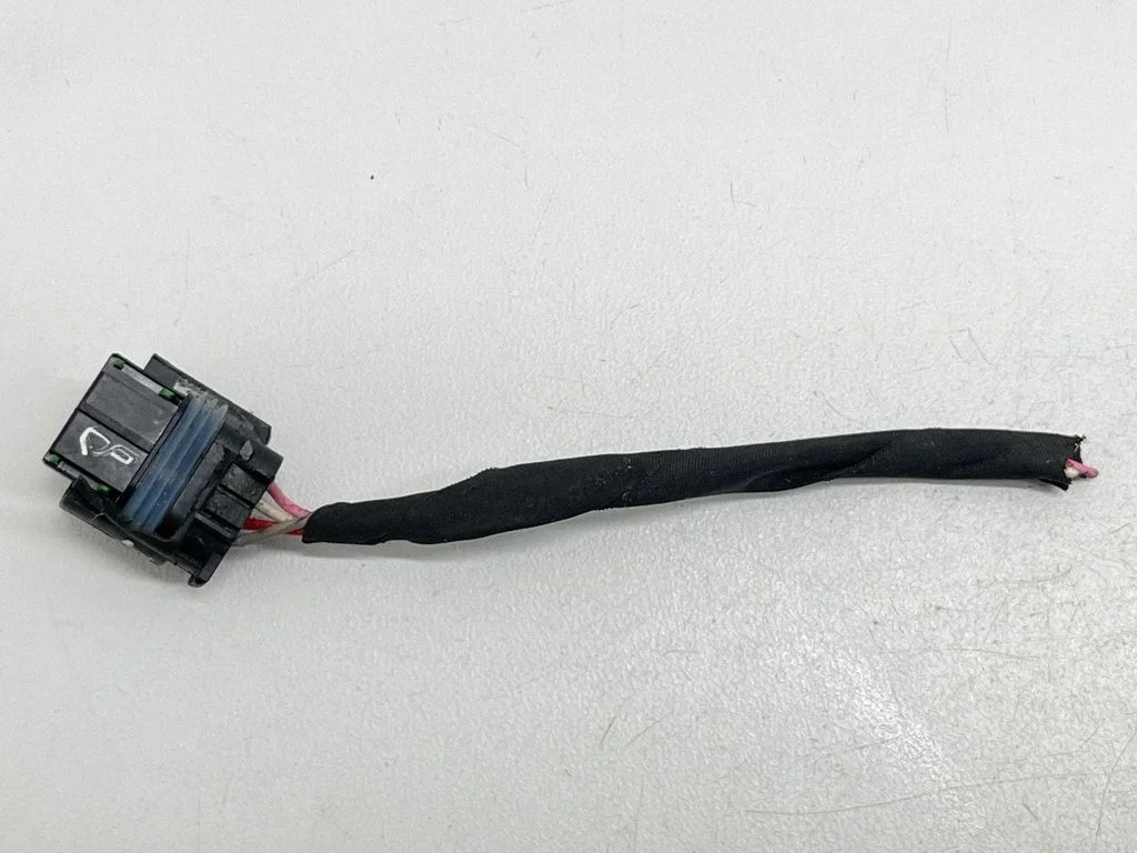 Motora vadu instalācija