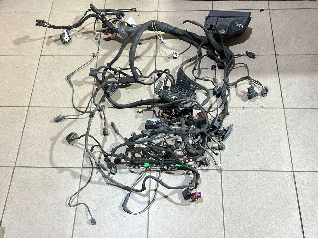 Mootori juhtmestik 1EA937548A