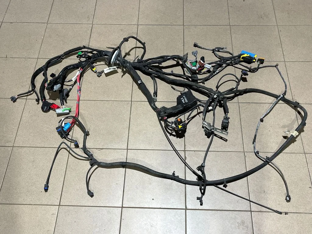 Motora vadu instalācija 403885304R
