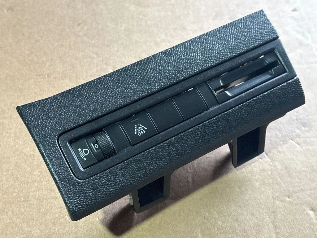 Other dashboard part 98095437ZD