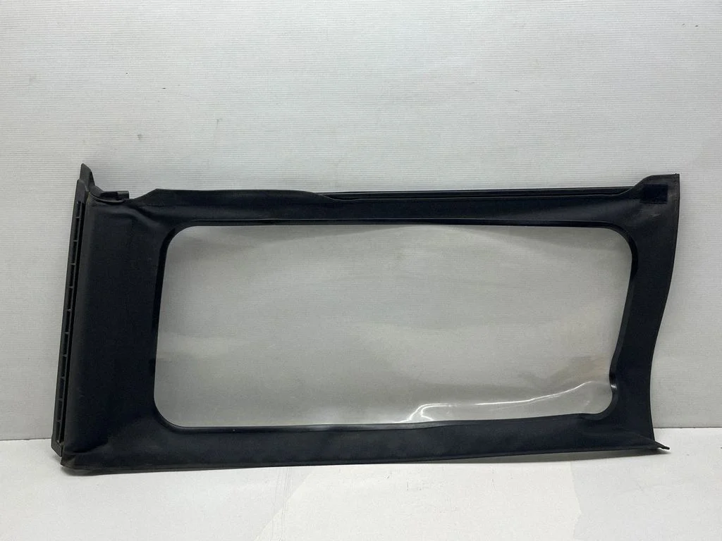 Aizmugurējais sāna virsbūves stikls 43R016799