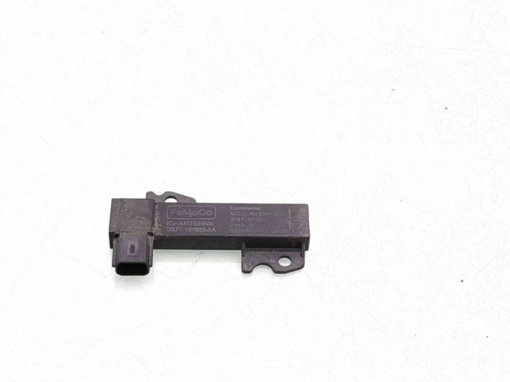 Salongi mugavusantenn DS7T15K603AA