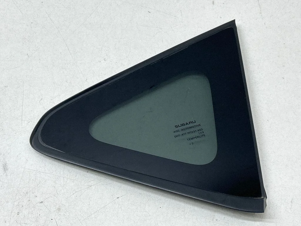 Rear side window 65209FN00A