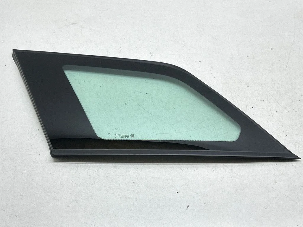 Rear side window 43R00049