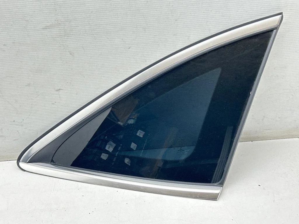 Tagumine kere külgklaas – Mercedes-Benz EQC (2019-)