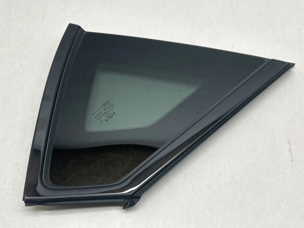 Rear side window 43R019928