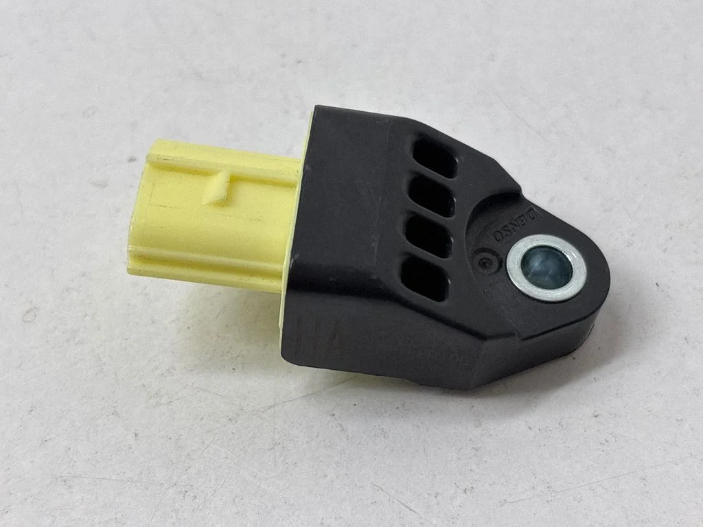 Turvapadja löögiandur 898310R100