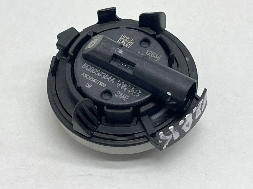 Drošības spilvenu trieciena sensors 5Q0959354A