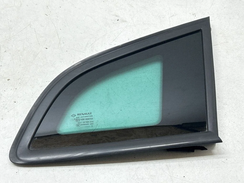 Rear side window – Renault Megane III (2009-2016)