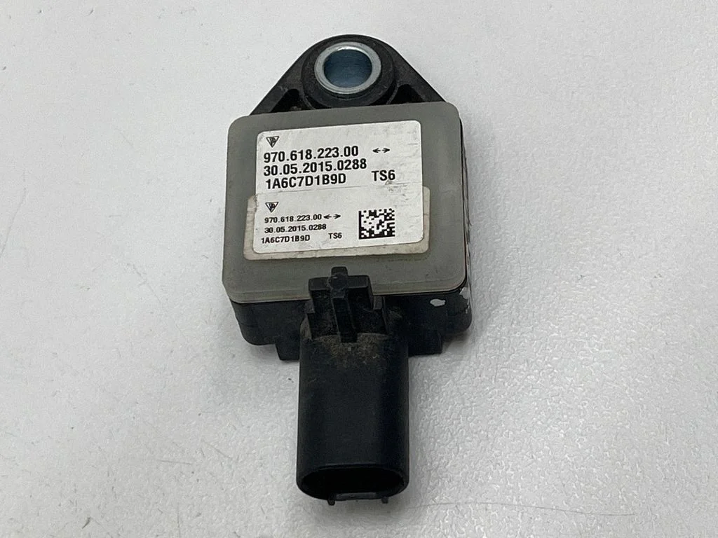Airbag deployment crash/impact sensor – Porsche Panamera (970) (2009-2017)