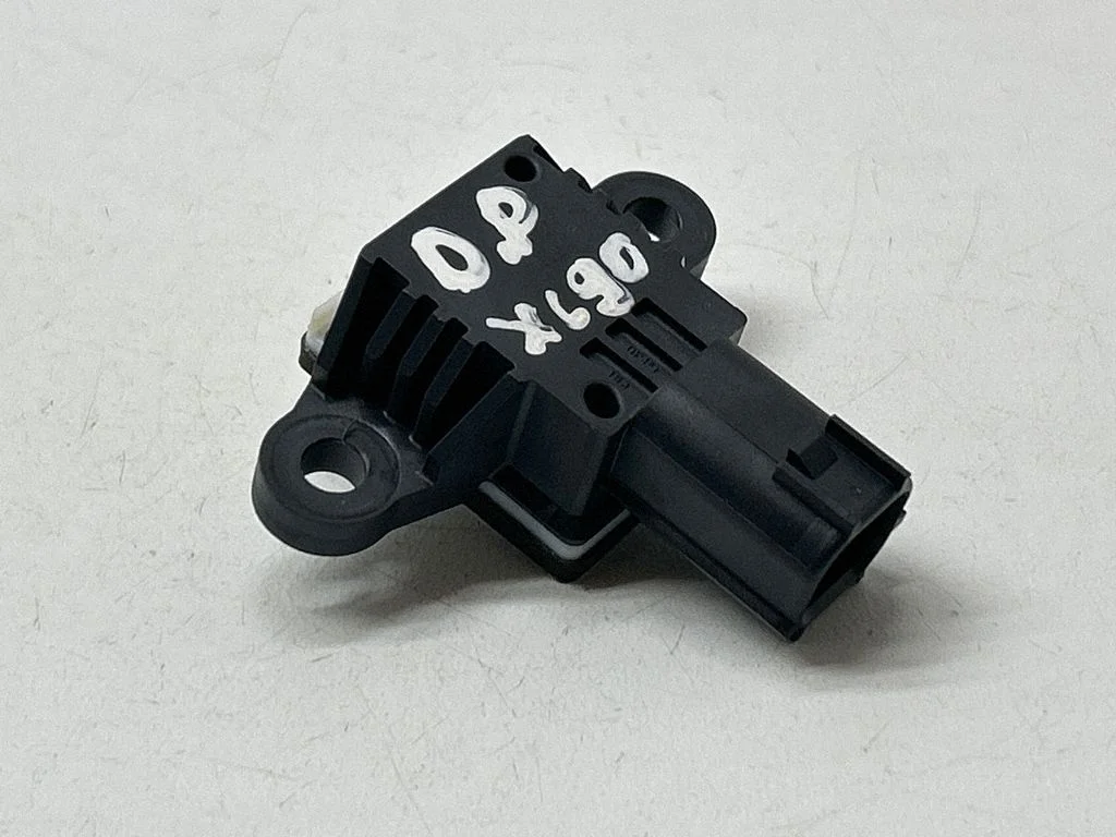Drošības spilvenu trieciena sensors – Volvo XC90 (2014-)