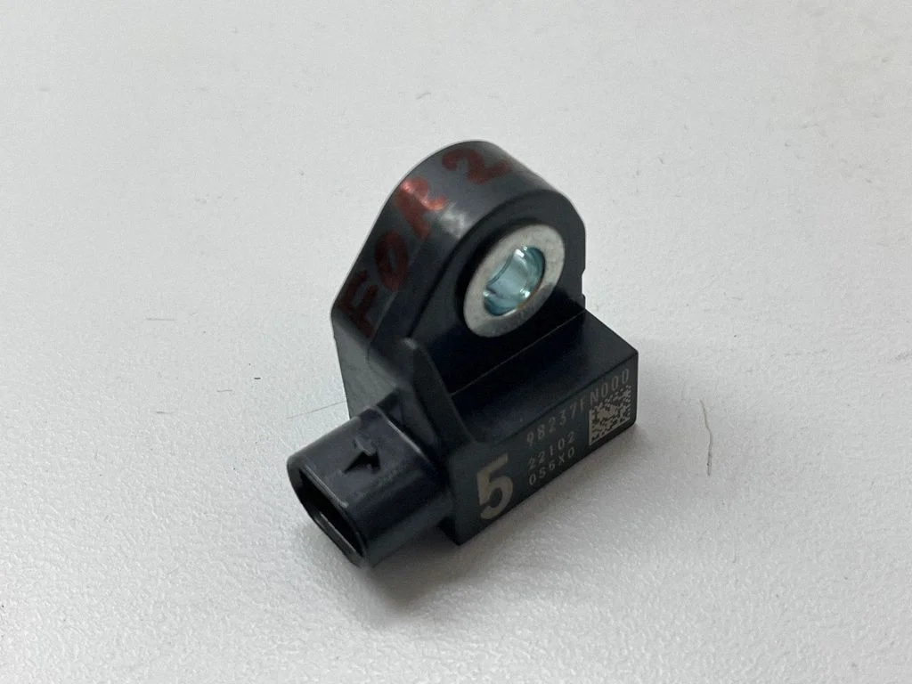 Drošības spilvenu trieciena sensors 98237FN000
