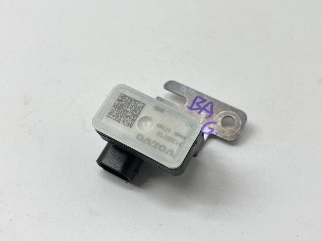 Airbag deployment crash/impact sensor – Volvo XC60 (2017-)