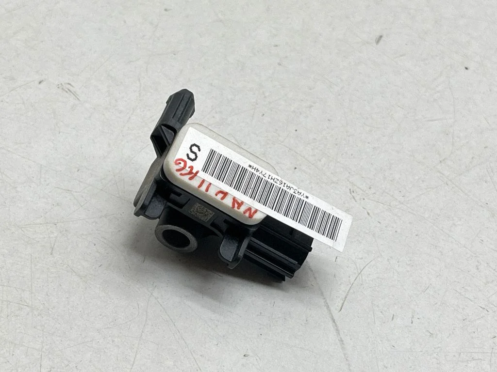 Drošības spilvenu trieciena sensors – Nissan Navara D23 (2015-)
