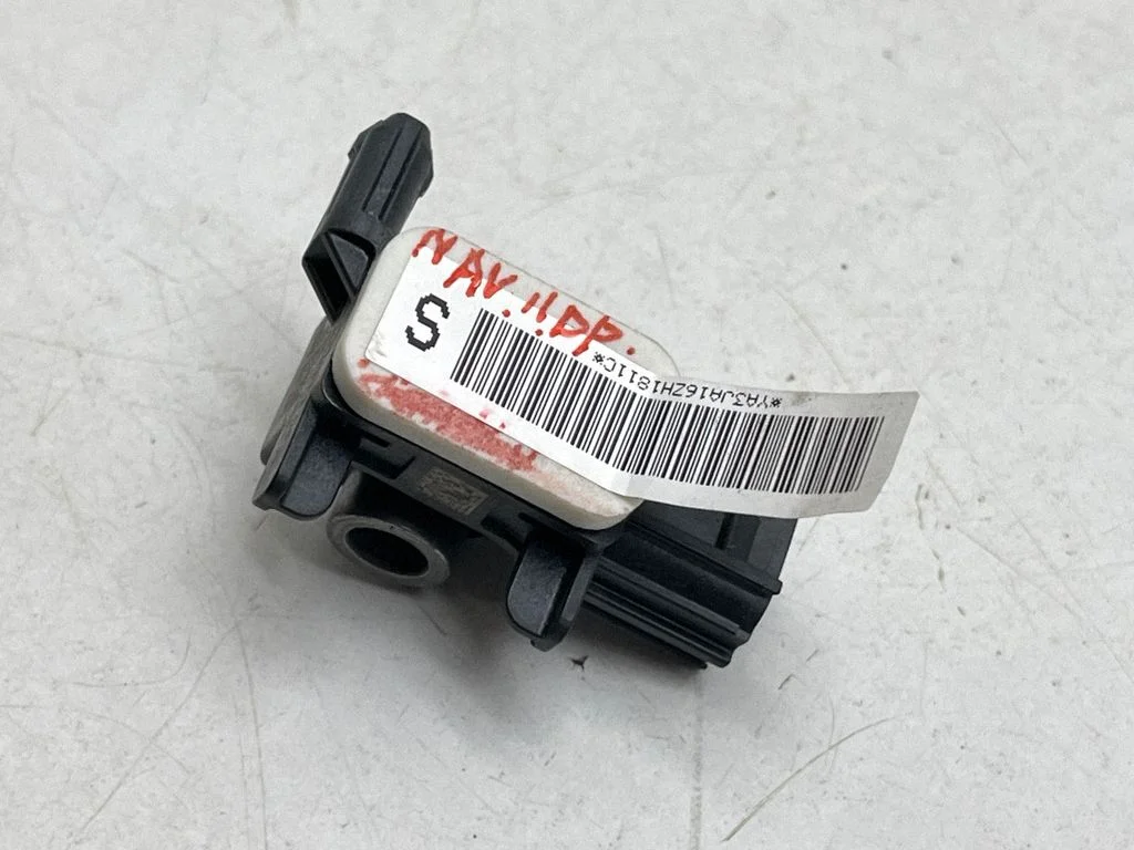 Drošības spilvenu trieciena sensors – Nissan Navara D23 (2015-)