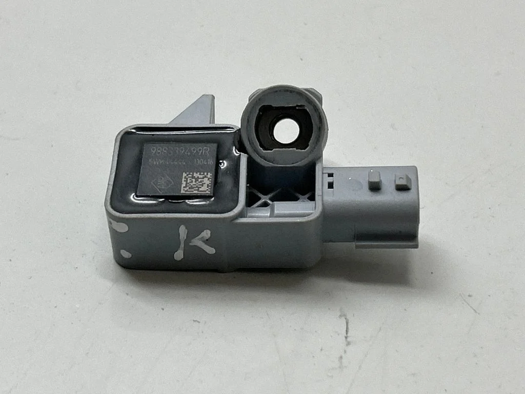 Airbag deployment crash/impact sensor 988339499R – Renault Captur (2013-2020)