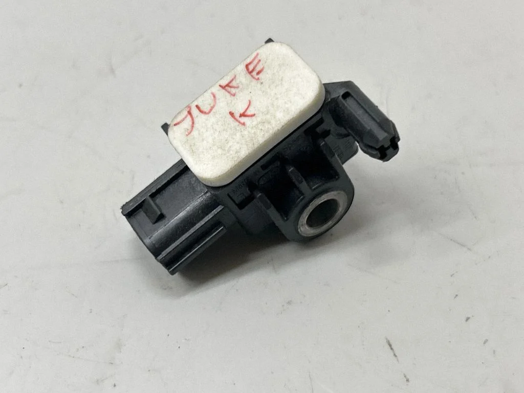 Turvapadja löögiandur – Nissan Juke I F15 (2010-2018)