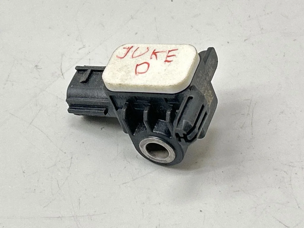 Turvapadja löögiandur – Nissan Juke I F15 (2010-2018)