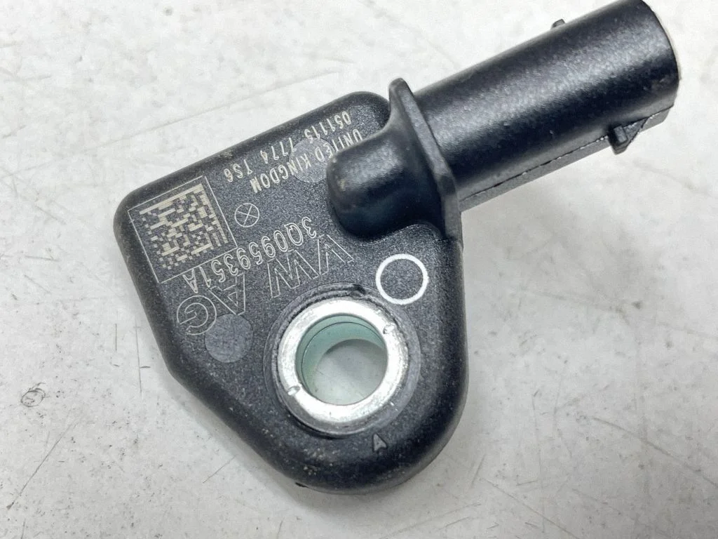 Airbag deployment crash/impact sensor – Skoda Octavia Mk3 (5E) (2013-2019)