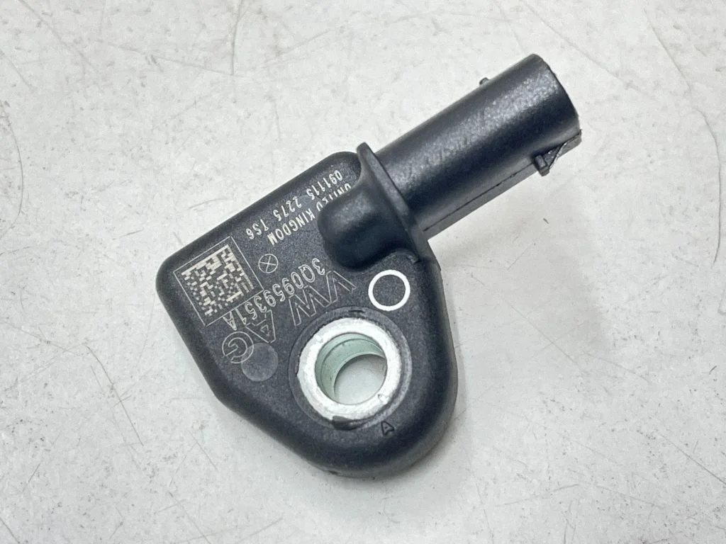 Airbag deployment crash/impact sensor – Skoda Octavia Mk3 (5E) (2013-2019)