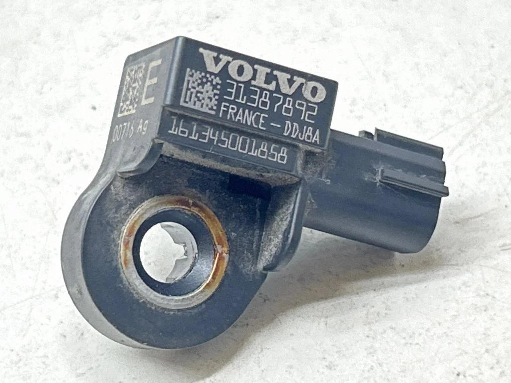 Czujnik zderzeniowy poduszek powietrznych – Volvo V40 (2012-2019)